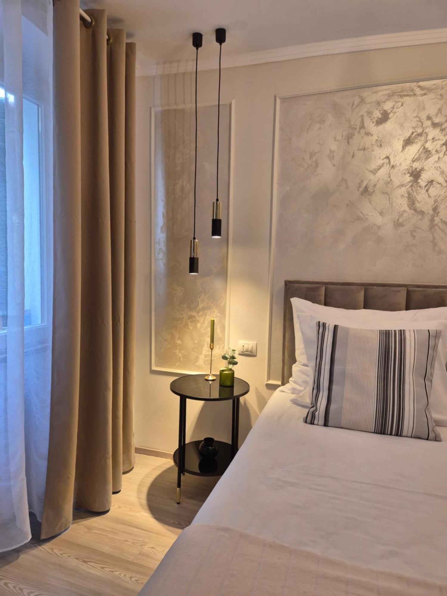 Studio Apartment Lily โรวีน ภายนอก รูปภาพ